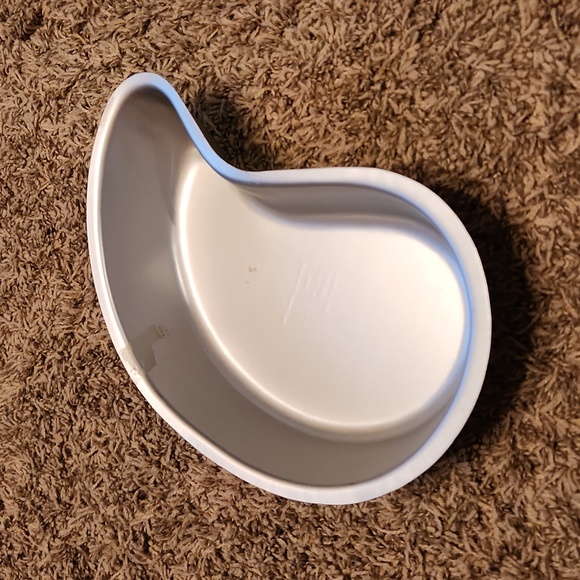 Wilton Perfect Paisley Curve-Shaped Cake Pan Set - Picture 10 of 13